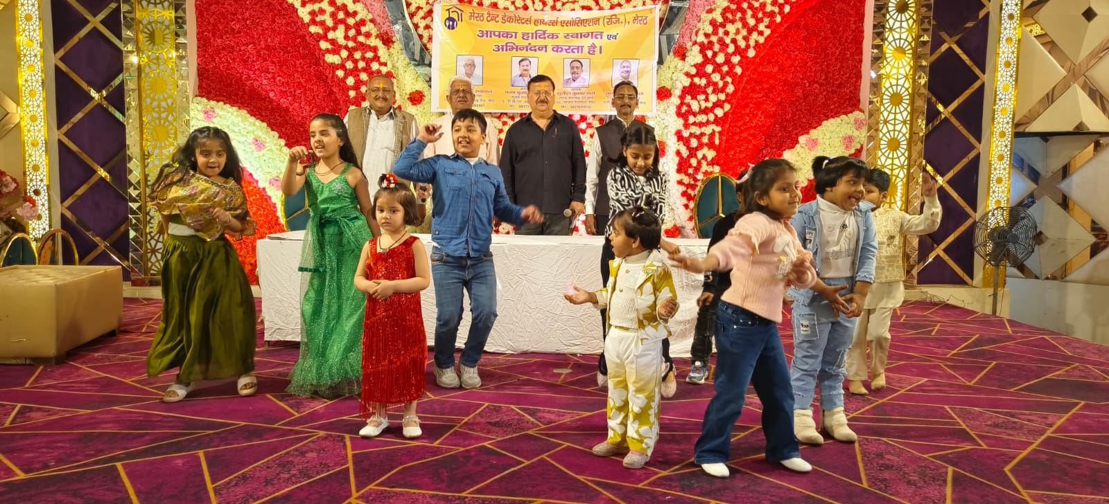 मेरठ टेंट डेकोरेटर हायरर्स एसोसिएशन के होली मिलन समारोह में बिखरे सांस्कृतिक रंग 