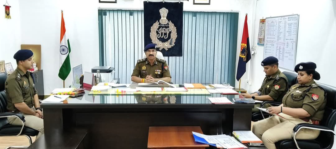 मीरजापुर रेंज में मासिक अपराध समीक्षा बैठक, त्योहारों को लेकर सख्त निर्देश