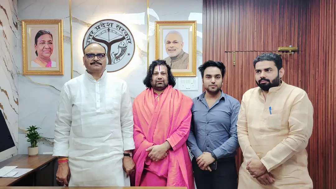 श्री कृष्ण जन्मभूमि मुक्ति निर्माण ट्रस्ट ने उपमुख्यमंत्री ब्रजेश पाठक व ऊर्जा मंत्री ए.के. शर्मा को रामलीला महोत्सव कांधला के लिए दिया निमंत्रण