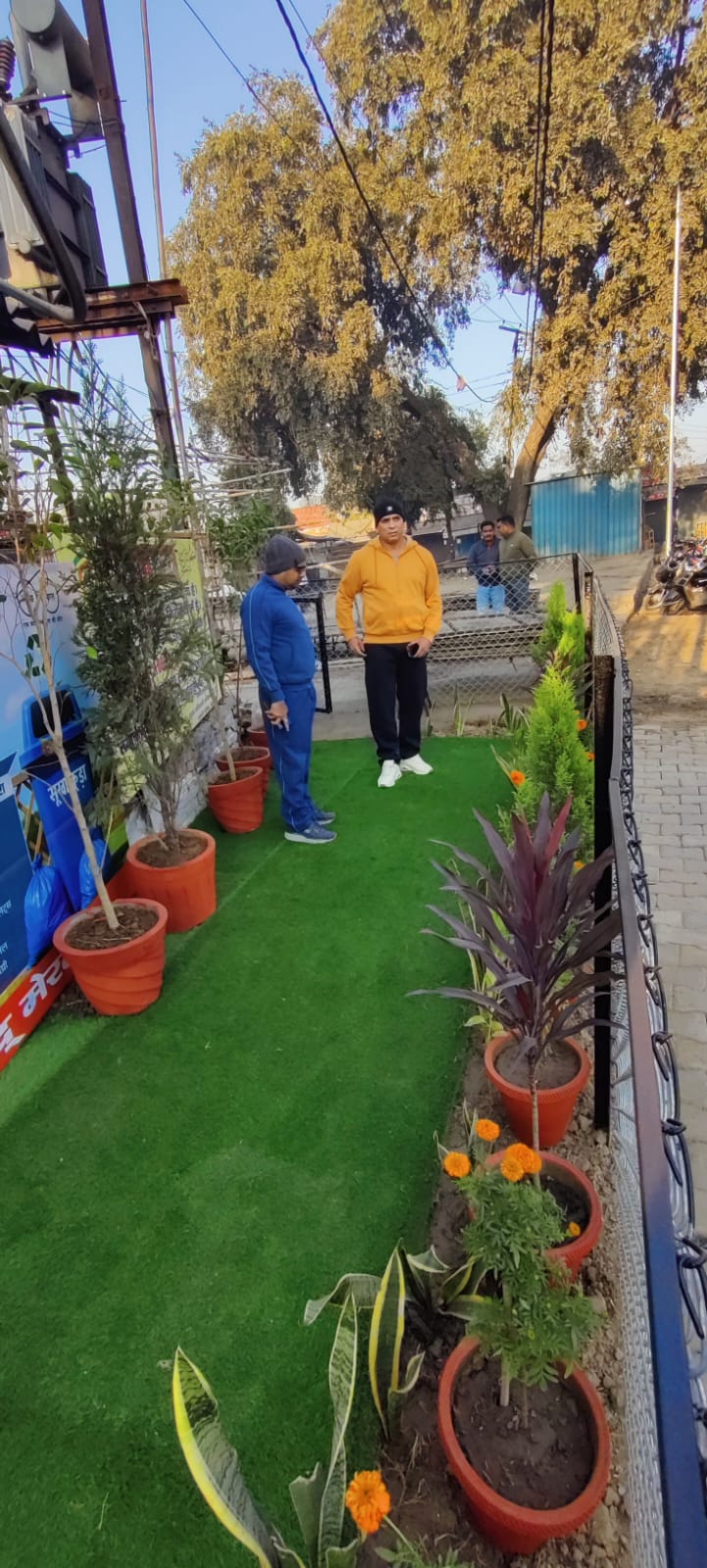बाउंड्री रोड-पैठ बाज़ार के अवैध कूड़ा स्थल को कैंट बोर्ड मेरठ ने बनाया सौंदर्य स्थल 