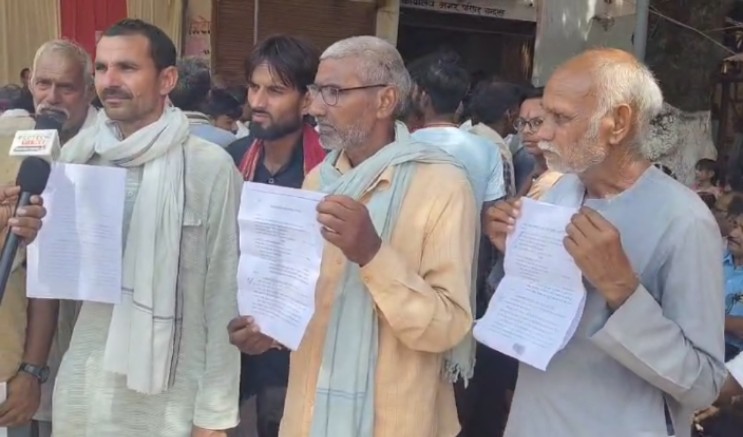 📰 जनसुनवाई में रखा गया बड़ा मामला : भू-अभिलेख से जुड़ी गड़बड़ी पर ग्रामीणों ने लगाया गंभीर आरोप