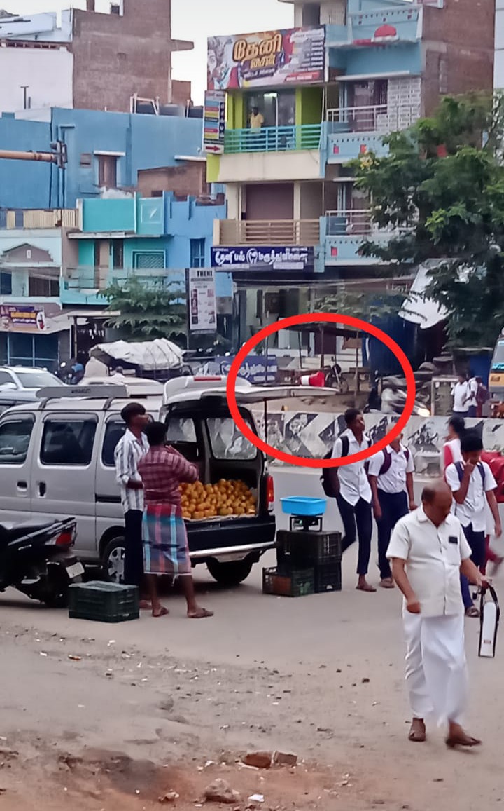 தேனி–LMV வாகனங்கள் மூலம் வியாபாரம்..?  பொது மக்களுக்கு இடைஞ்சல்….?