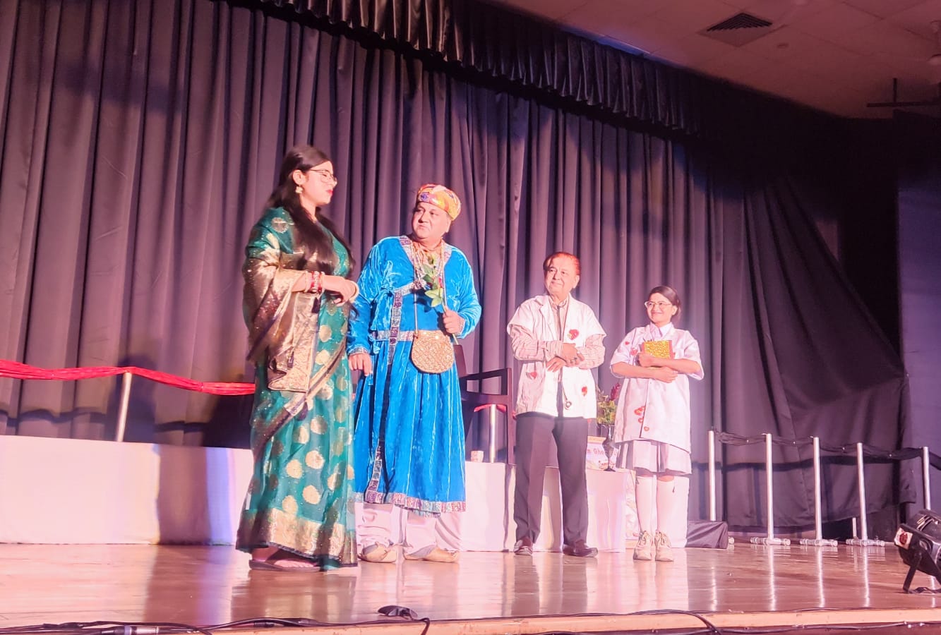 नाटक "दिल की दुकान" ने मेरठ के दर्शकों के जीते दिल -- उत्तर प्रदेश संगीत नाटक अकादमी का आयोजन 